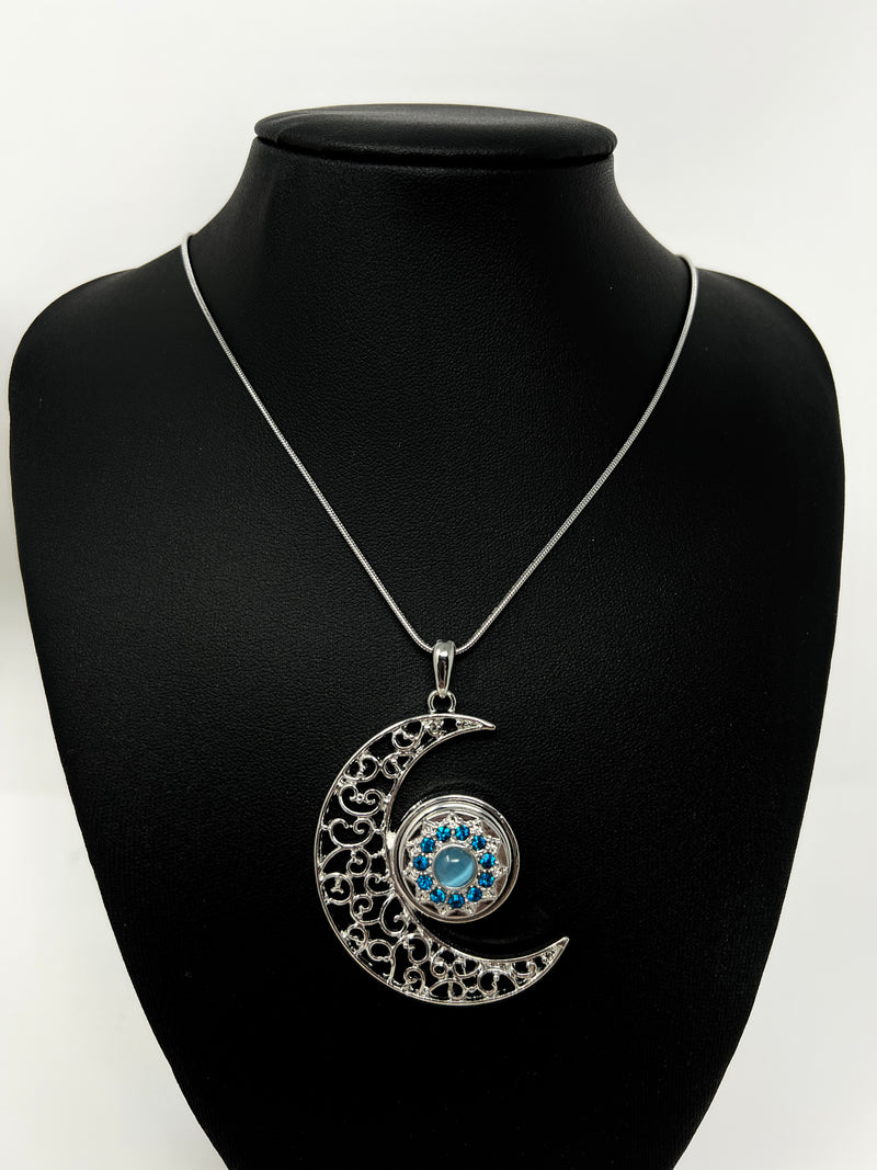 "Crescent Moon Necklace with Interchangeable Snap Button Pendant"(1pc)