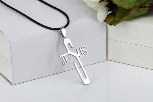 "Bold Statement of Faith: Jesus Pendant Leather Rope Necklace"(1pc)