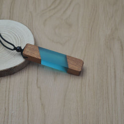 "Rustic Elegance: Vintage Wood Rope Necklace with Colorful Connected Pendant (Available in 3 Colors)"