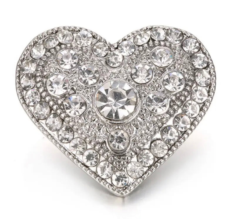 "Glamourous Heartbeats: Rhinestone Heart Shaped Snap Button for 18mm Snap Jewelry Collection"