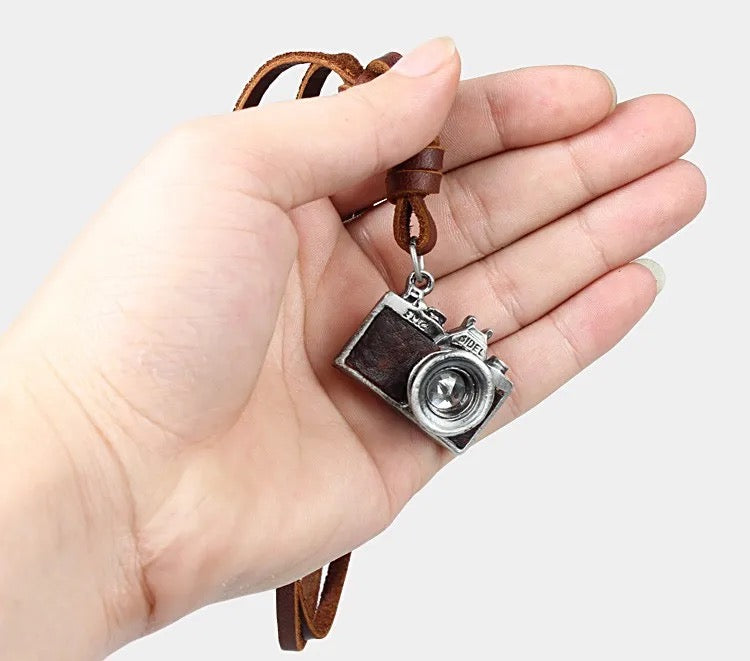 "Capturing Memories: Realistic Camera Pendant Necklace with Genuine Leather Chain for Men and Women"