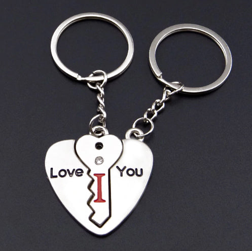 "Endless Love Interlocking Heart Keychain - Express Your Eternal Bond"